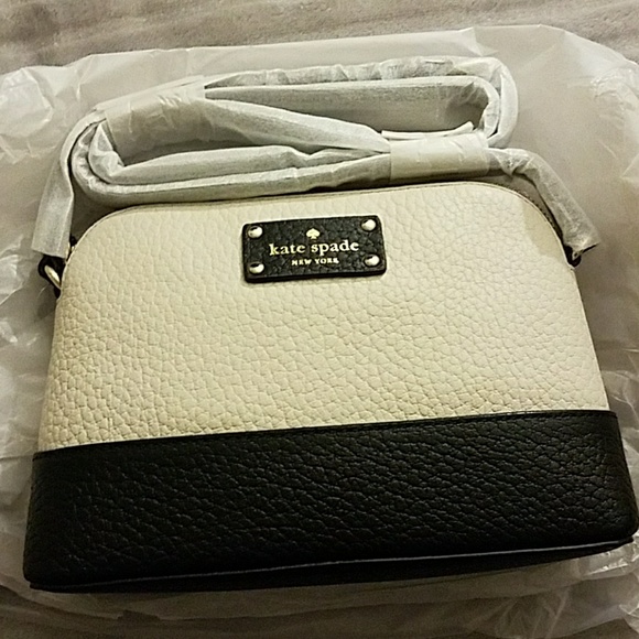 kate spade Handbags - Kate spade Bay street Hanna